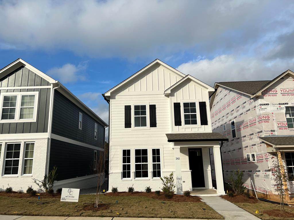 262 Hydrangea Drive - Photo 1