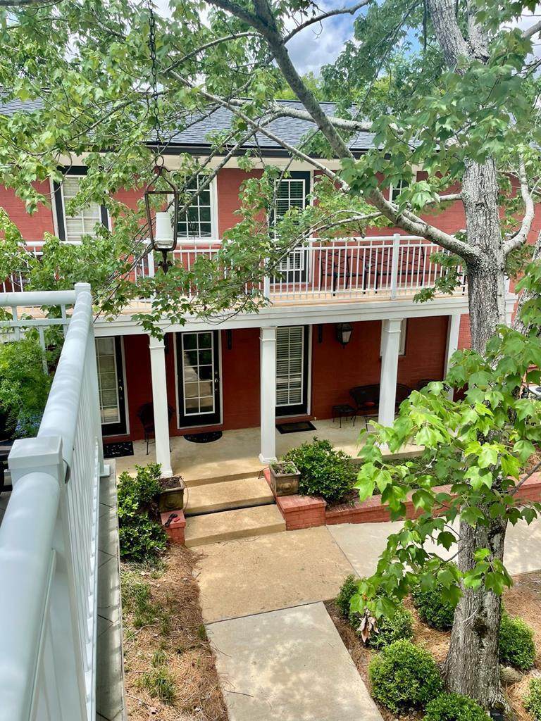 619 University Avenue Unit #204 - Photo 1