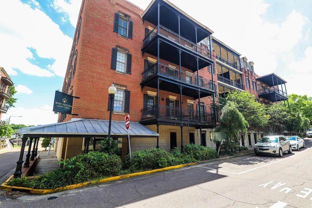1300 Van Buren #312 - Photo 1