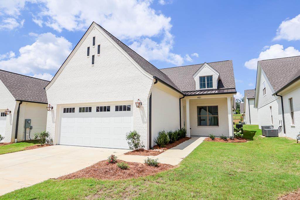 451 South Grove Drive - Photo 1
