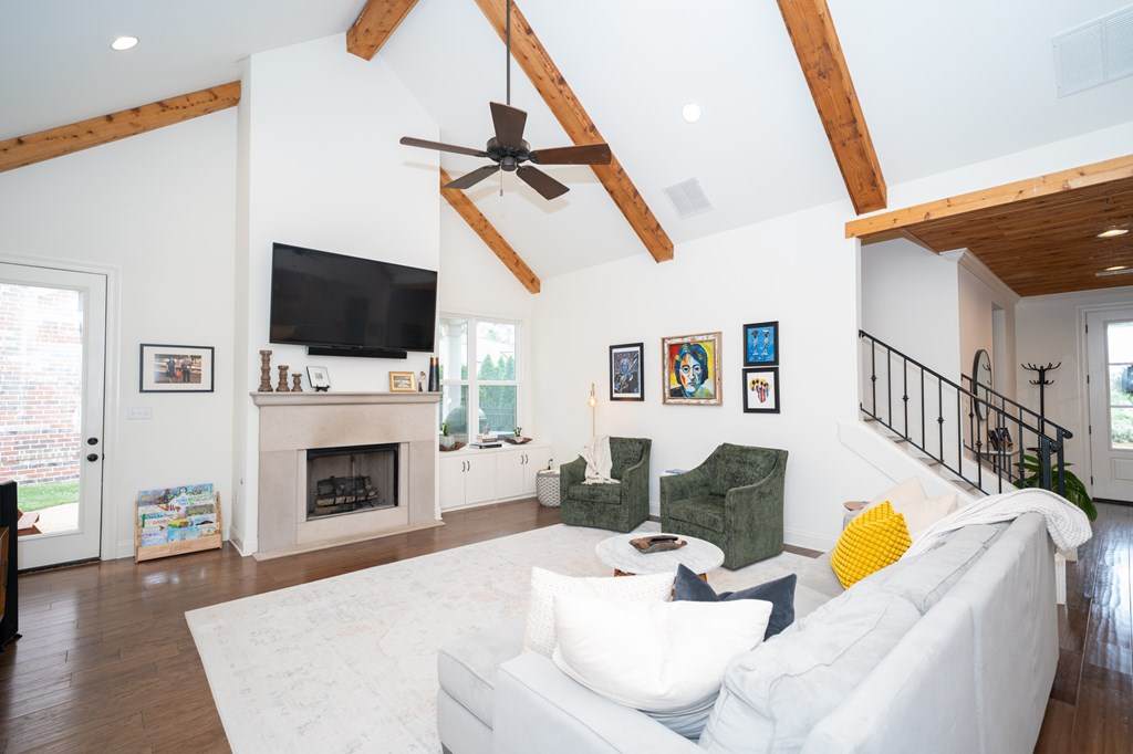 https://bt-photos.global.ssl.fastly.net/oxford/orig_boomver_2_167186-2.jpg
