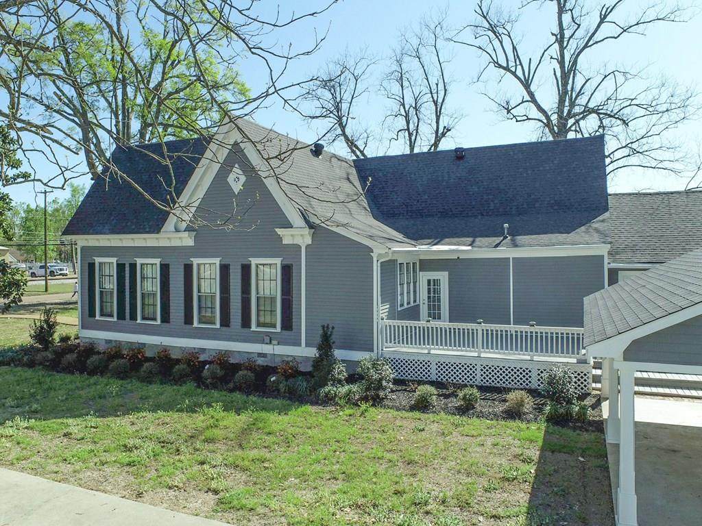 201 Boothe Street - Photo 1