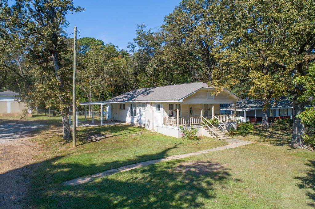 209 N. Pontotoc - Photo 1