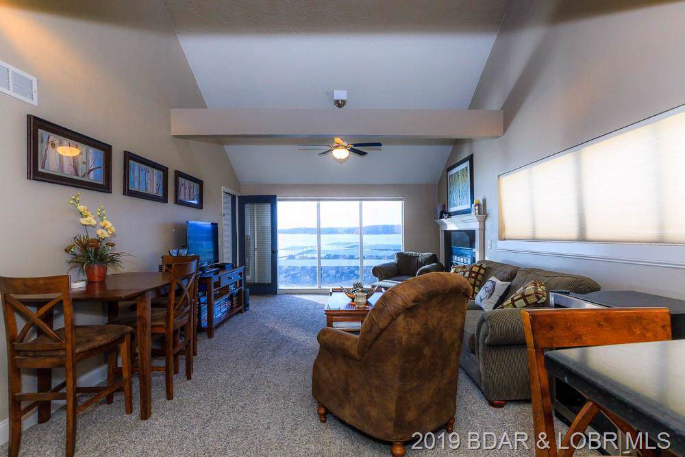 400 Bridge Pointe Drive - Photo 1