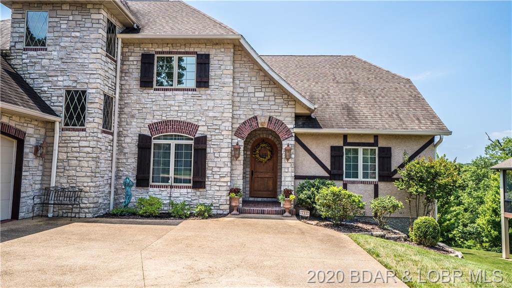 5766 Cobblestone Drive - Photo 1