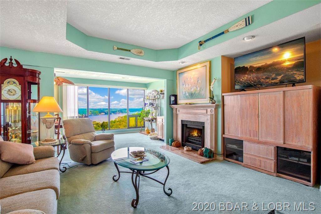 37 La Jolla Drive - Photo 1