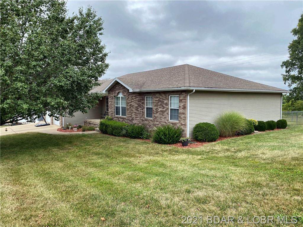 317 S High Street - Photo 1
