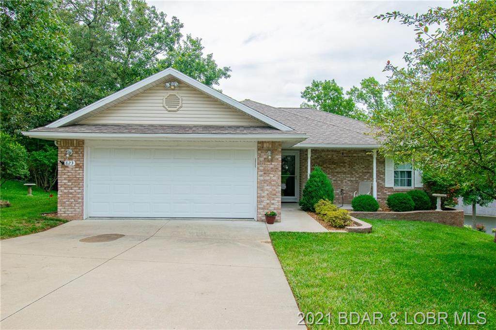 823 Maple Tree Circle - Photo 1
