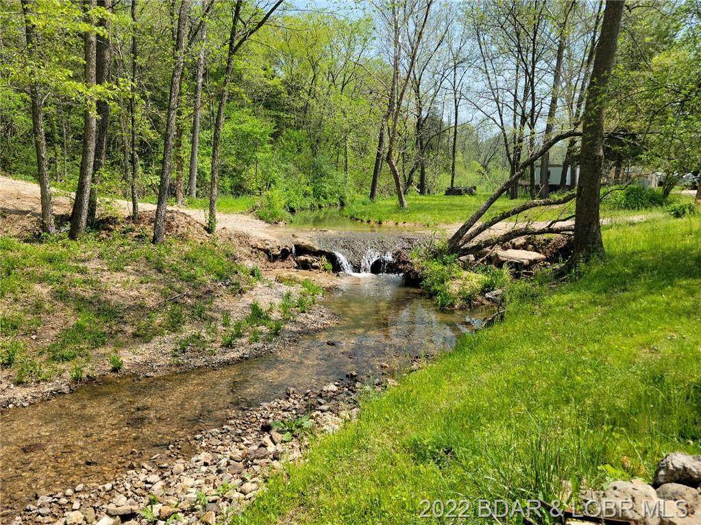 860 East Lakeview Drive - Photo 1