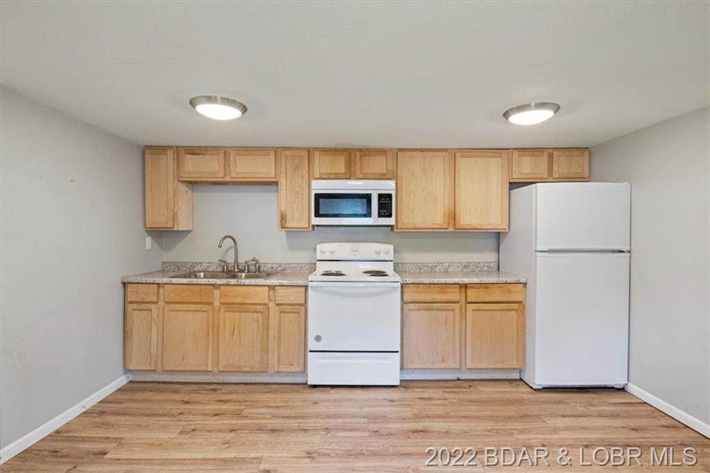 1106 Grand Avenue - Photo 1