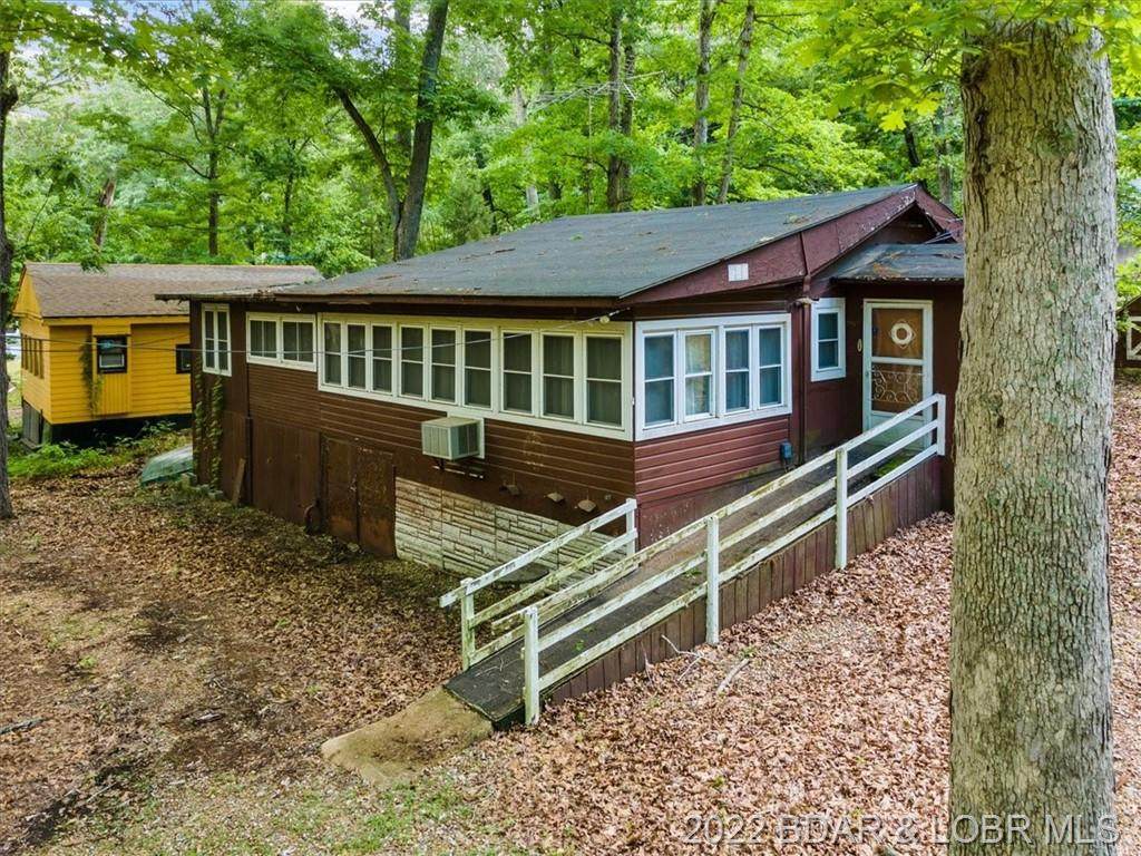 1060 Stoddard Lane - Photo 1