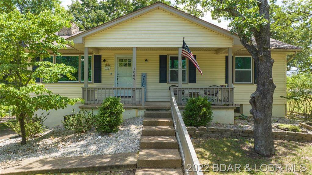 1069 Park Lane - Photo 1