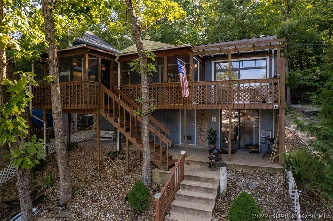 138 Chicago Avenue - Photo 1