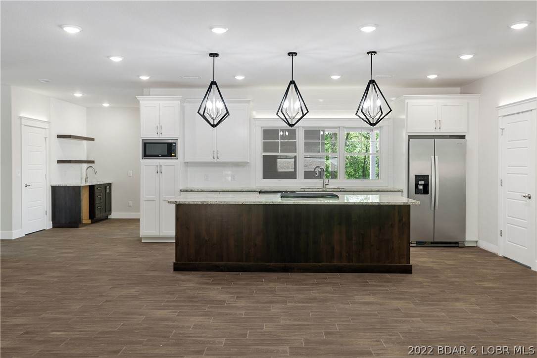 208 Champion Drive - Photo 1