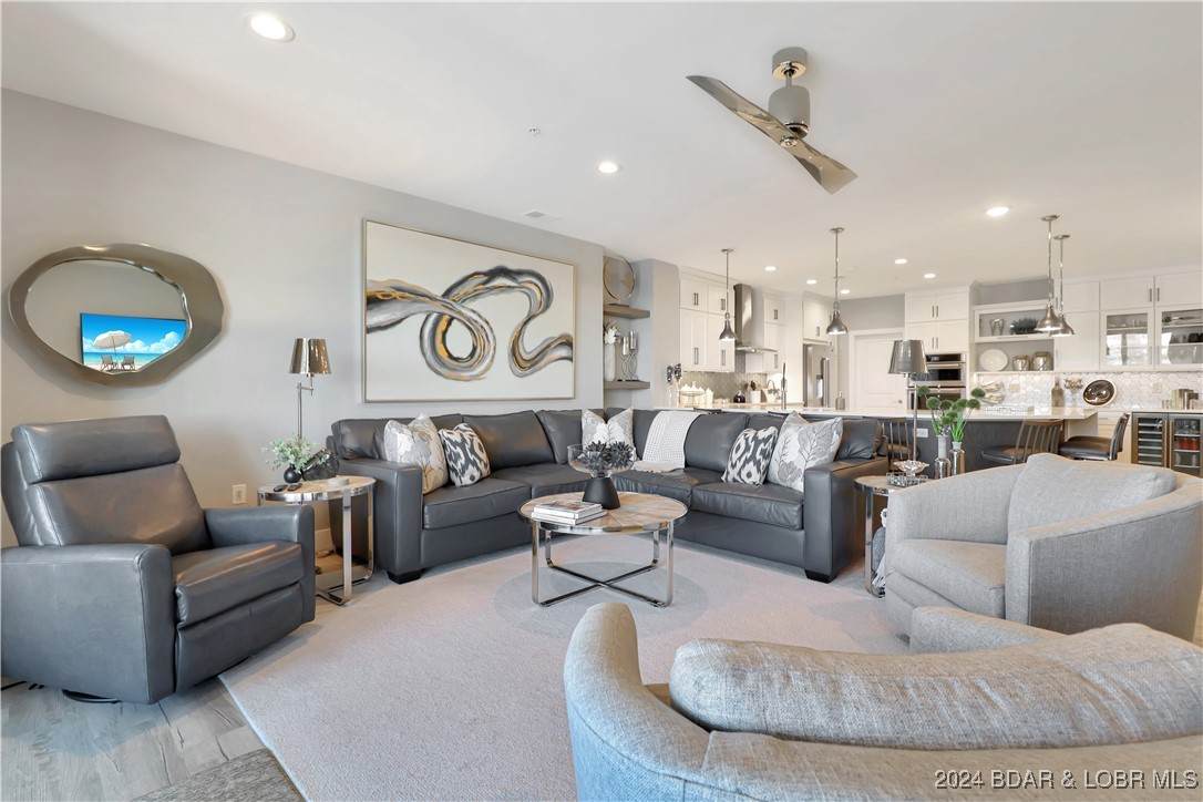 166 Captiva Drive - Photo 1