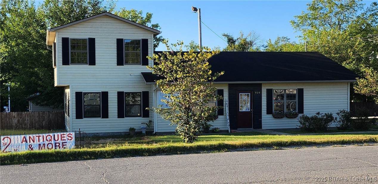939 Main Street - Photo 1