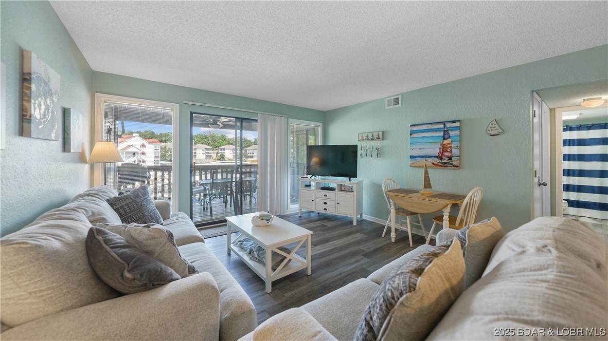 21 Southwood Shores Circle - Photo 1