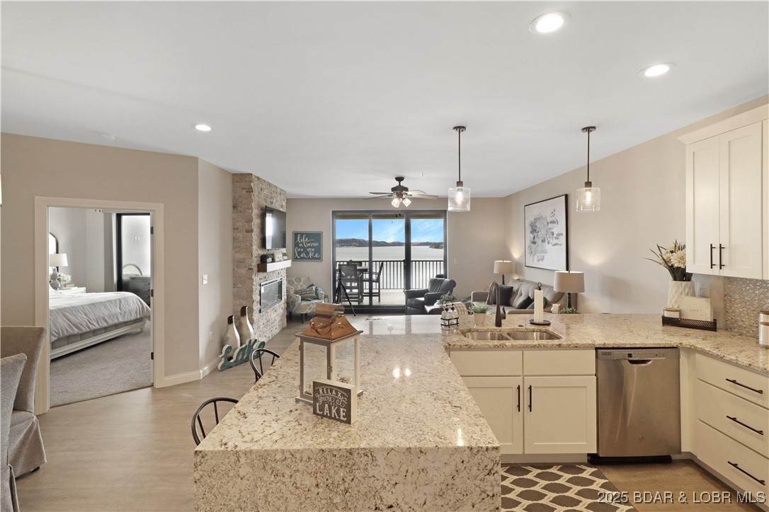 166 Captiva Drive - Photo 1