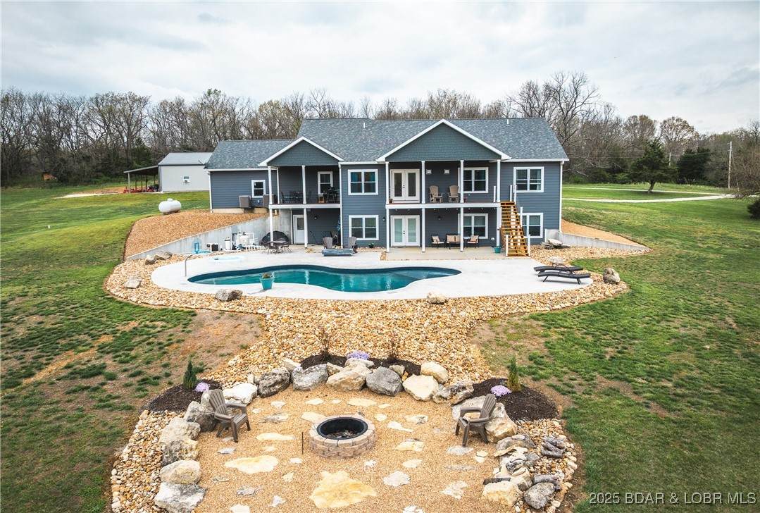 https://bt-photos.global.ssl.fastly.net/ozarks/orig_boomver_1_3577911-2.jpg