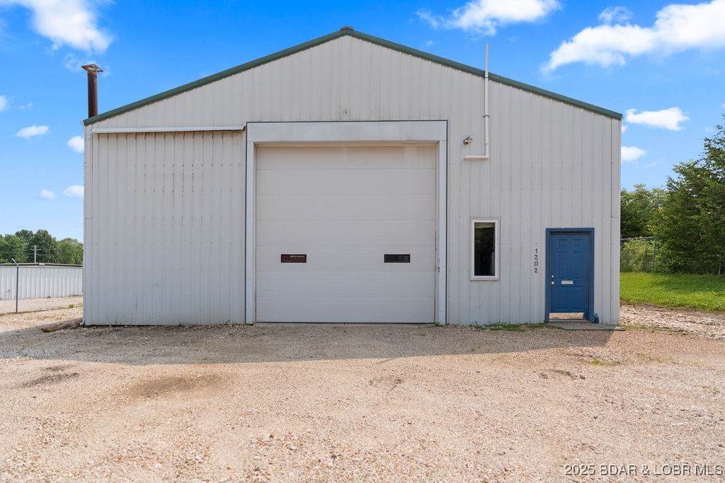 1114 E North Street - Photo 1