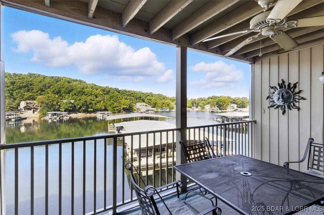 524 Indian Pointe Drive - Photo 1