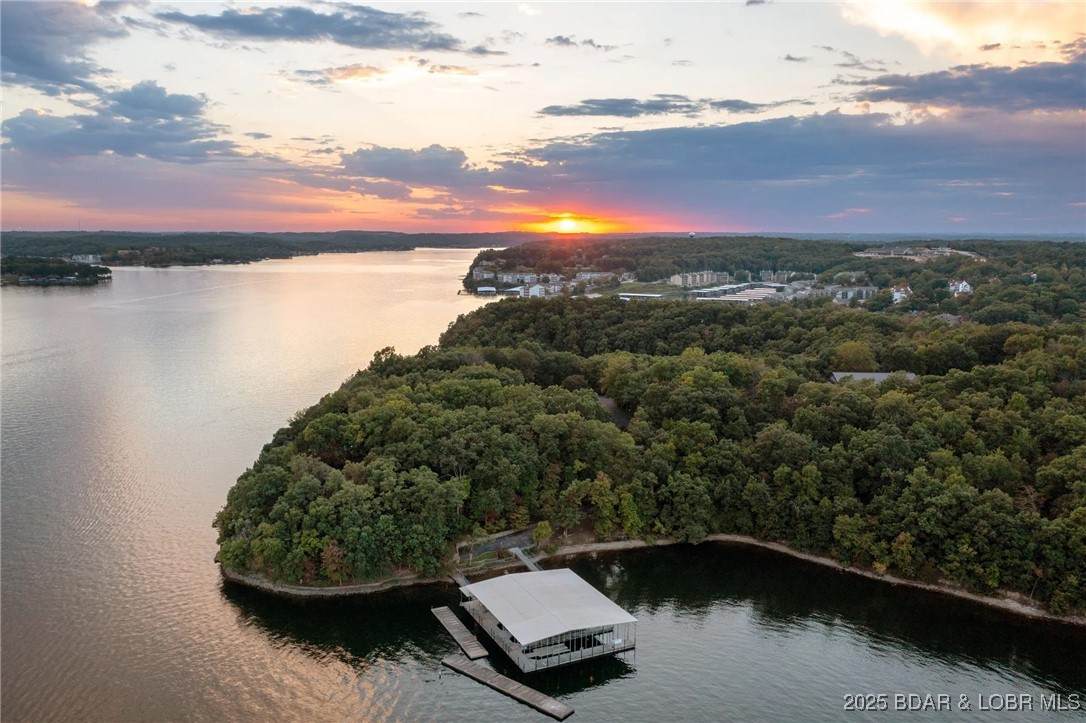 https://bt-photos.global.ssl.fastly.net/ozarks/orig_boomver_1_3580187-2.jpg