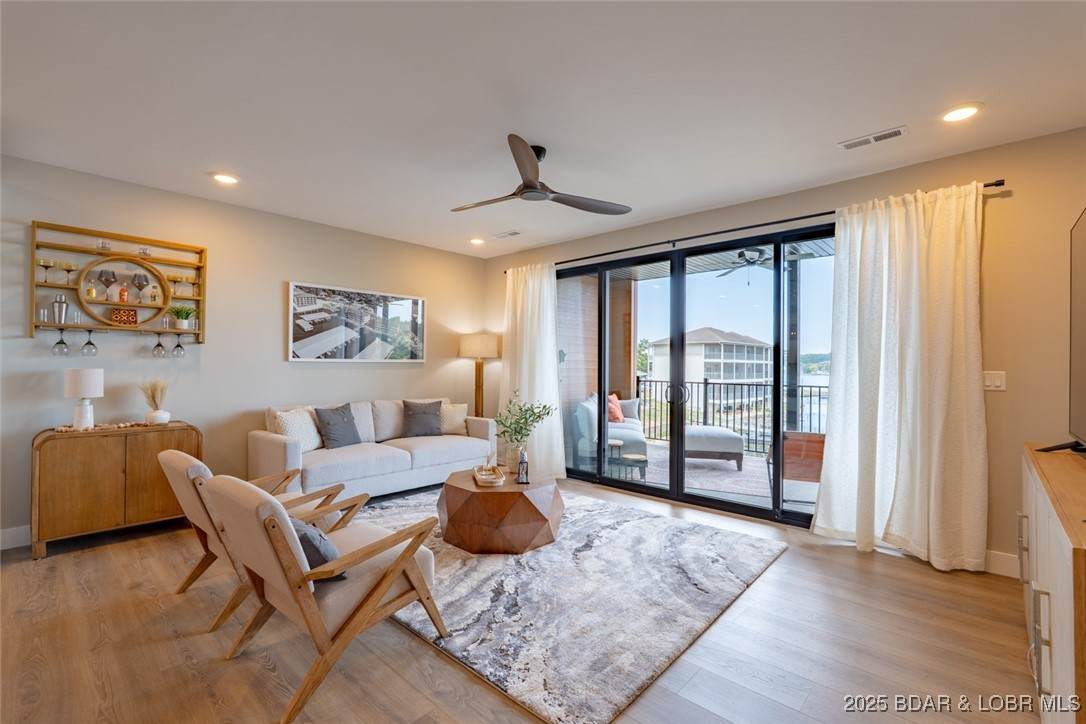 4925 Robins Circle - Photo 1