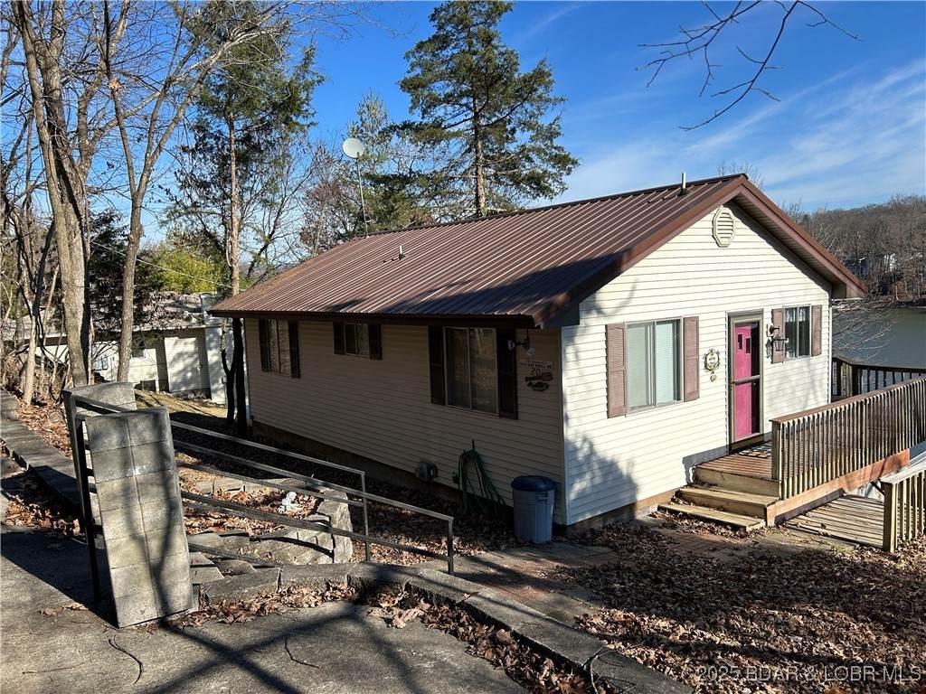 1015 Oak Knoll Road - Photo 1