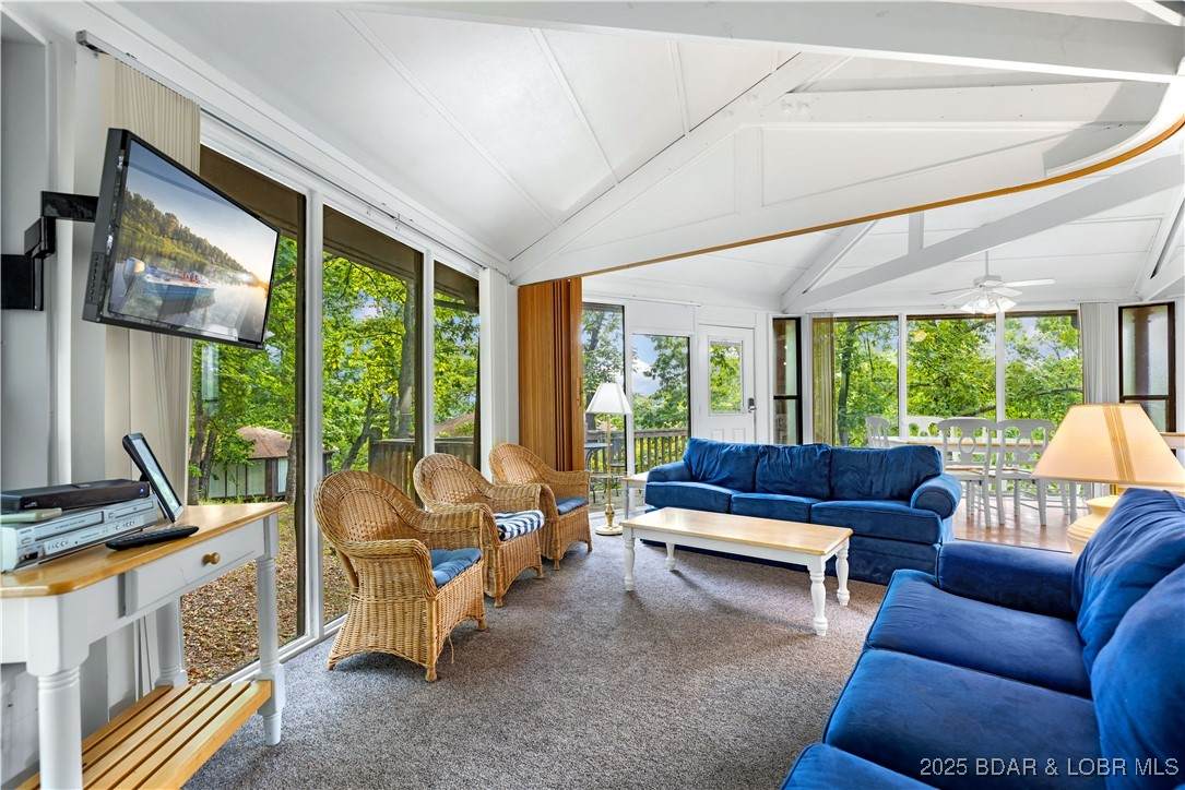 178 Tree Top Drive - Photo 1