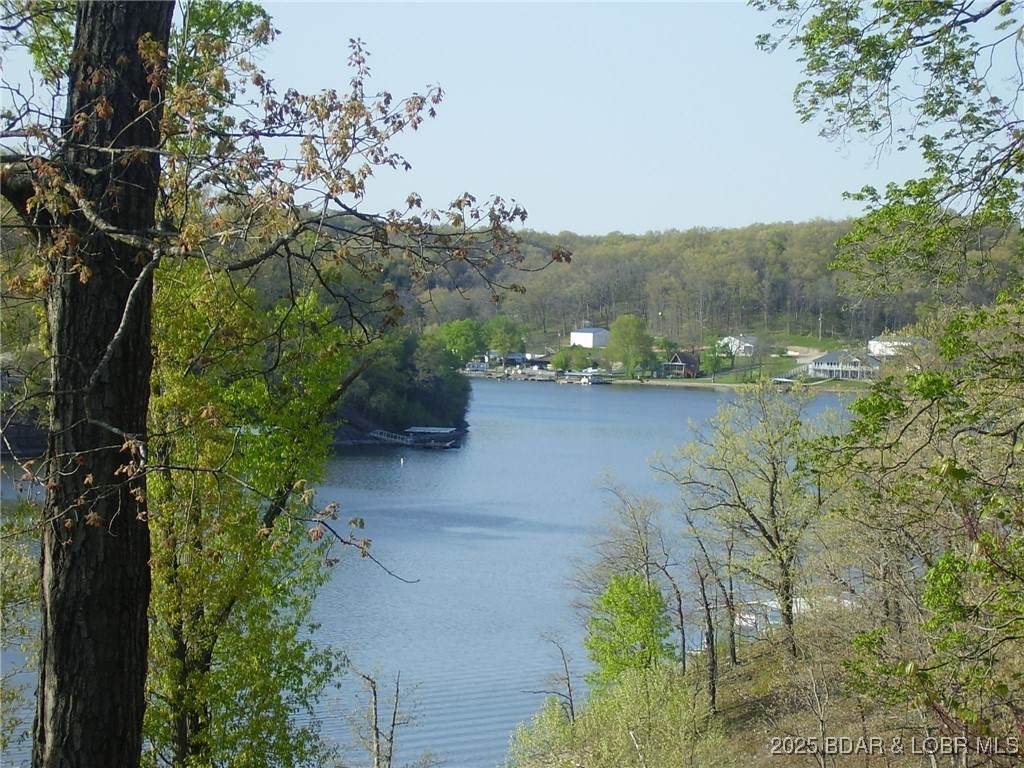 https://bt-photos.global.ssl.fastly.net/ozarks/orig_boomver_1_3582559-2.jpg