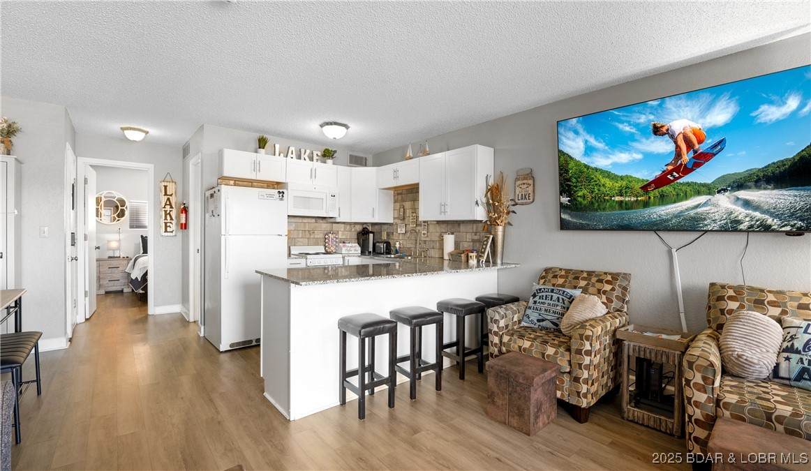 6620 Weston Point Drive - Photo 1