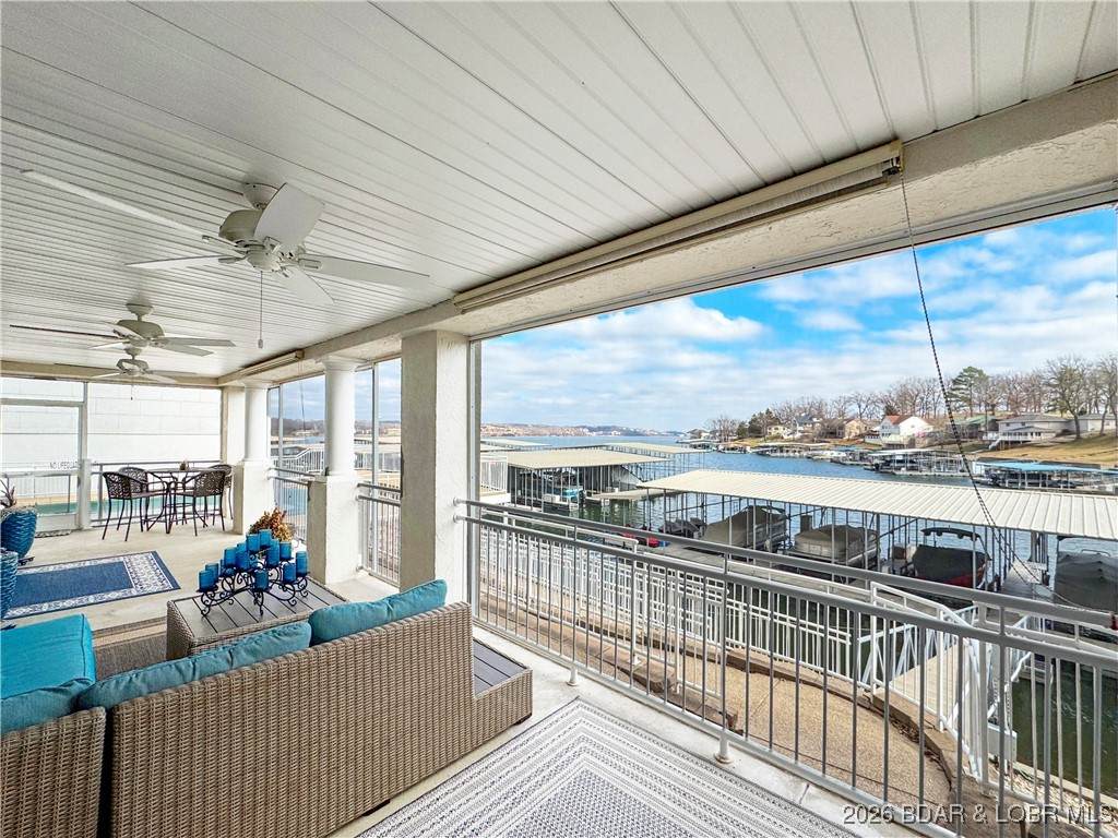 144 Majestic Point - Photo 1