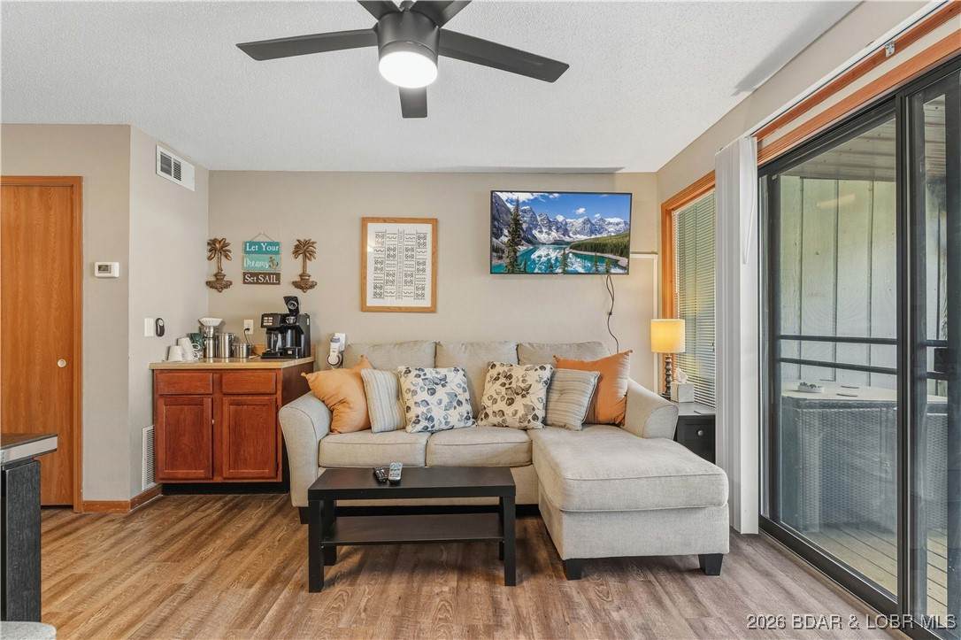 150 Southwood Shores Place - Photo 1