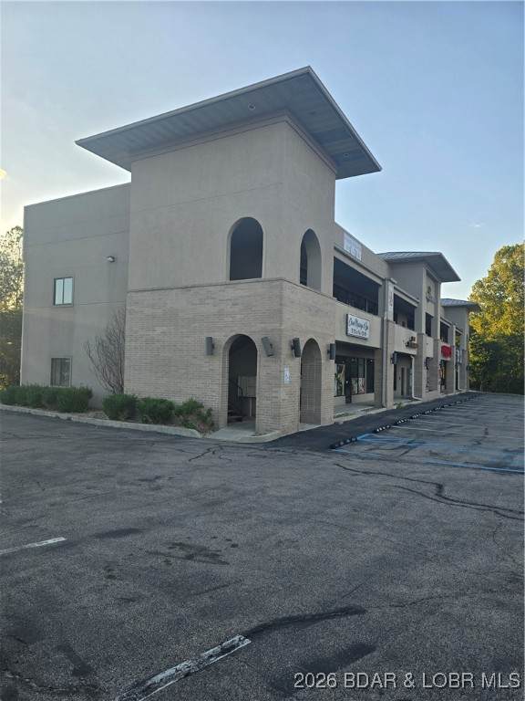 https://bt-photos.global.ssl.fastly.net/ozarks/orig_boomver_1_3583596-2.jpg