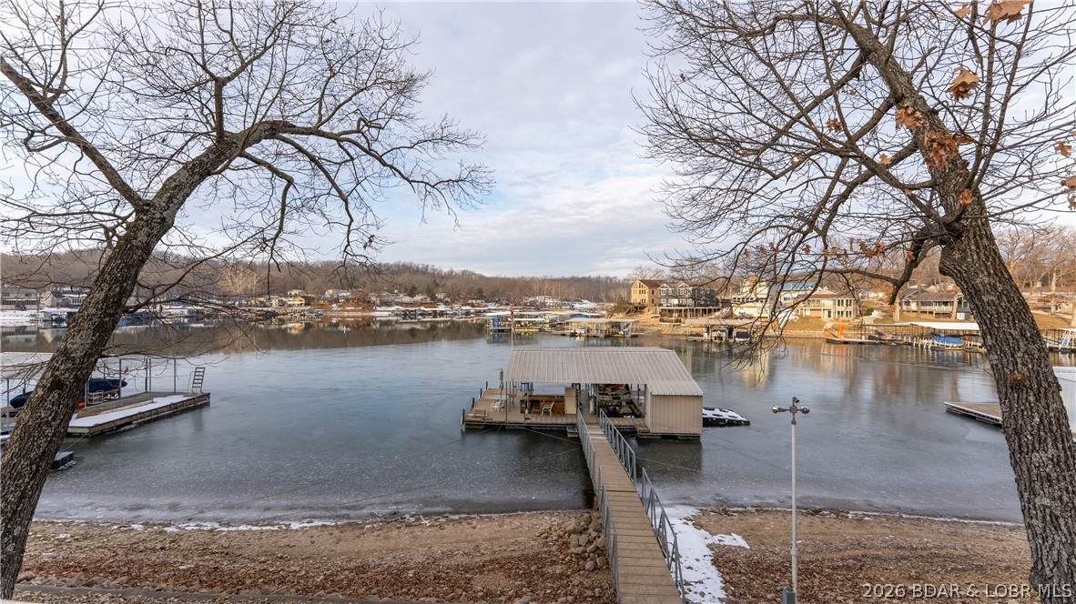 https://bt-photos.global.ssl.fastly.net/ozarks/orig_boomver_1_3583943-2.jpg
