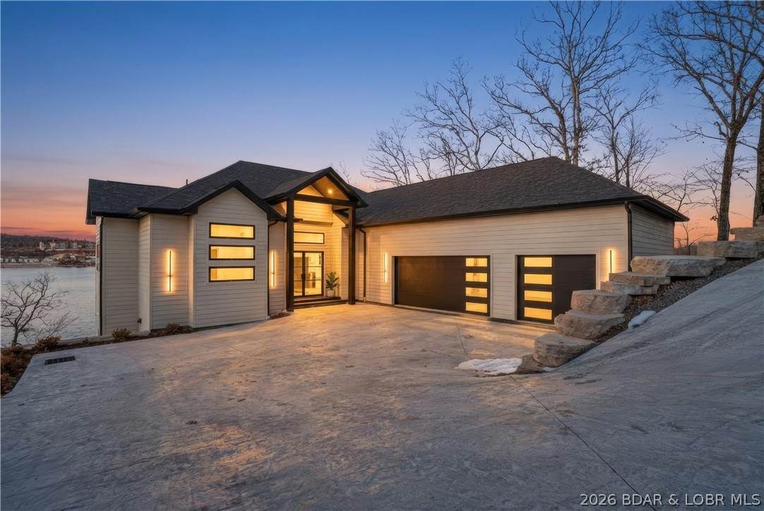 957 Grand View Drive - Photo 1