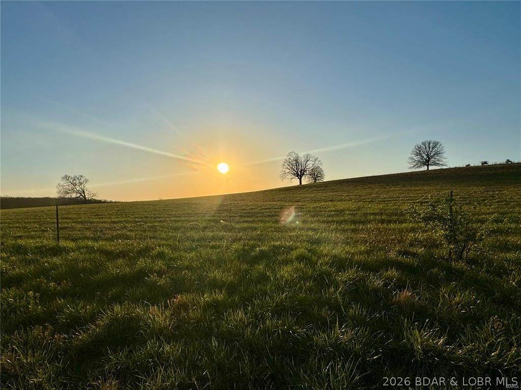 https://bt-photos.global.ssl.fastly.net/ozarks/orig_boomver_1_3584054-2.jpg
