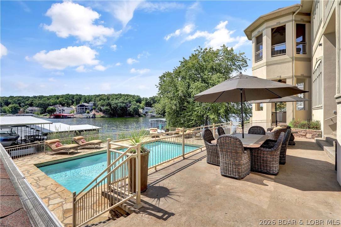 https://bt-photos.global.ssl.fastly.net/ozarks/orig_boomver_1_3584085-2.jpg