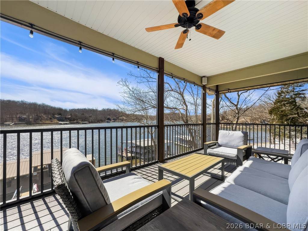 https://bt-photos.global.ssl.fastly.net/ozarks/orig_boomver_1_3584453-2.jpg