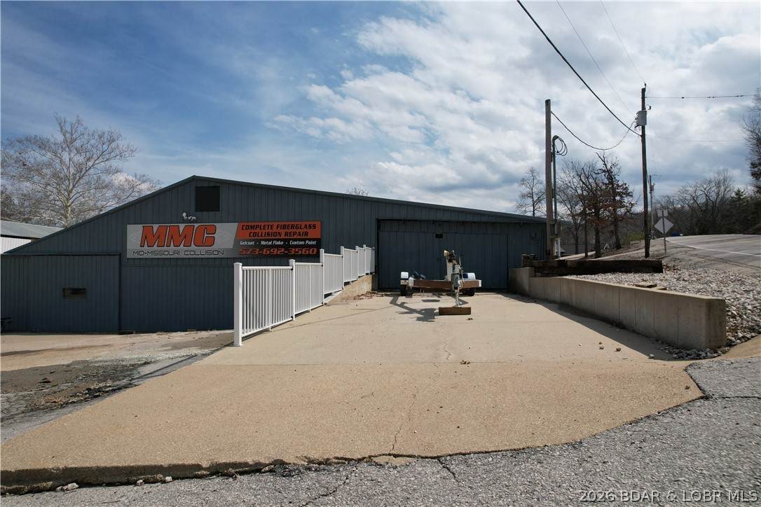 https://bt-photos.global.ssl.fastly.net/ozarks/orig_boomver_1_3584552-2.jpg