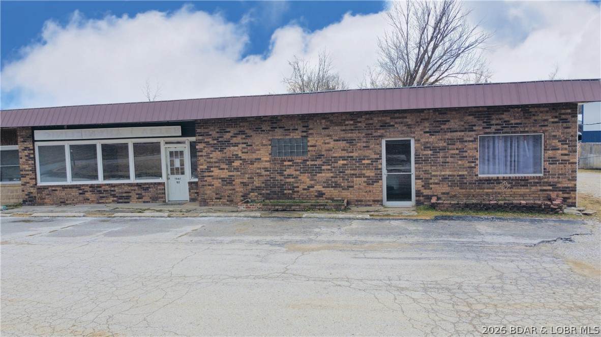 1061 E 1st Street - Photo 1