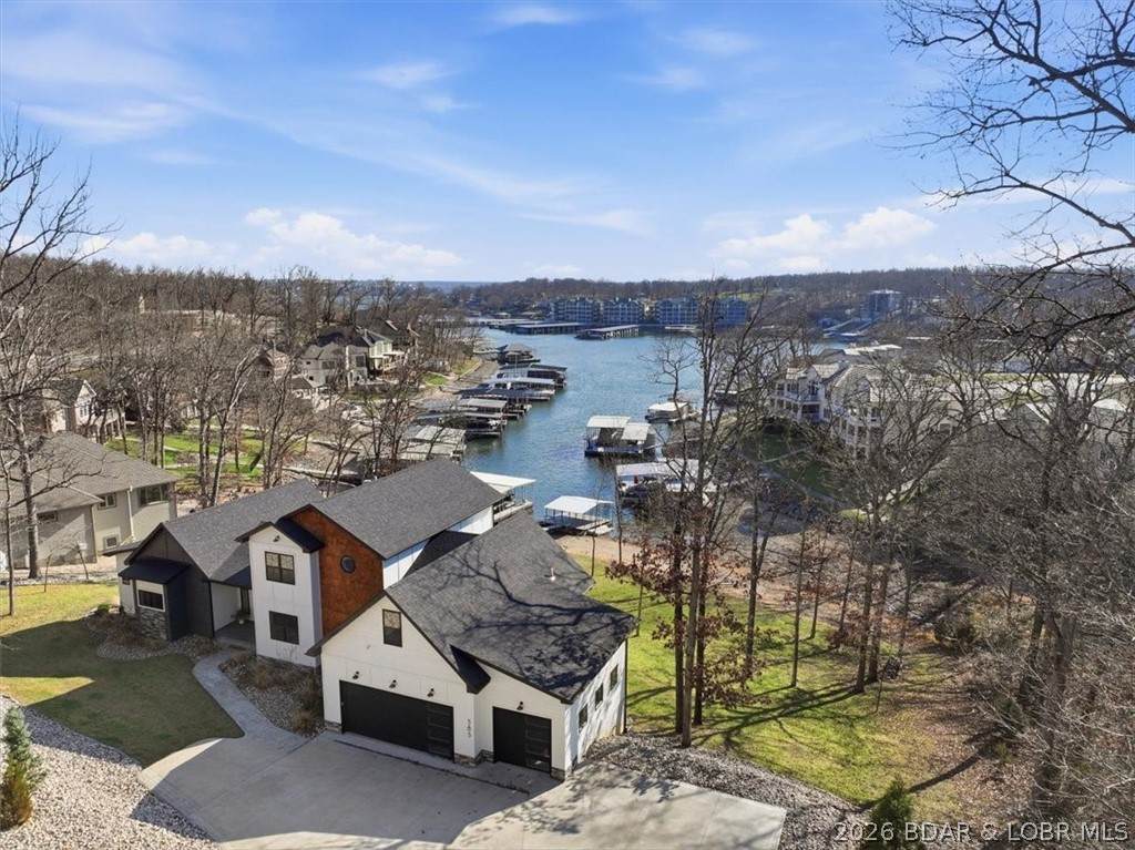 https://bt-photos.global.ssl.fastly.net/ozarks/orig_boomver_1_3584745-2.jpg