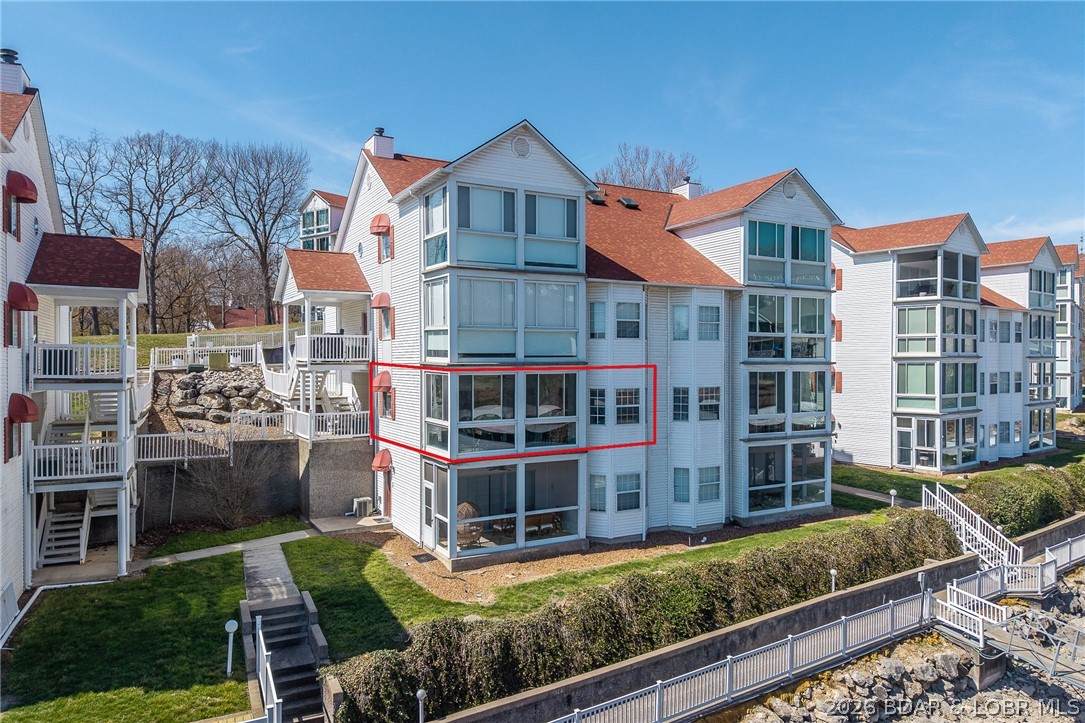 289 Charleston Drive - Photo 1