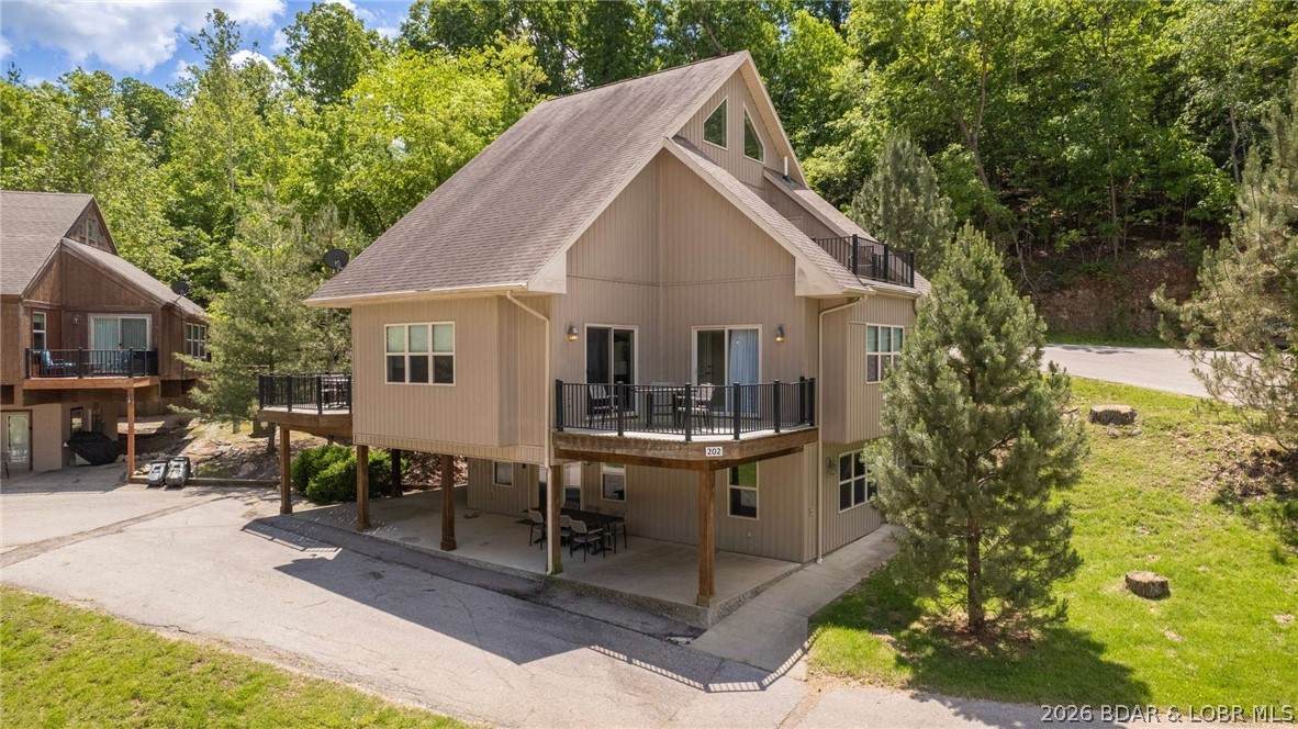 202 Yacht Club Landing Drive - Photo 1