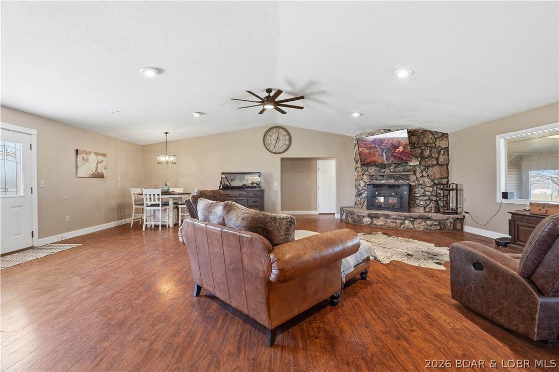 282 Reeds Road - Photo 1