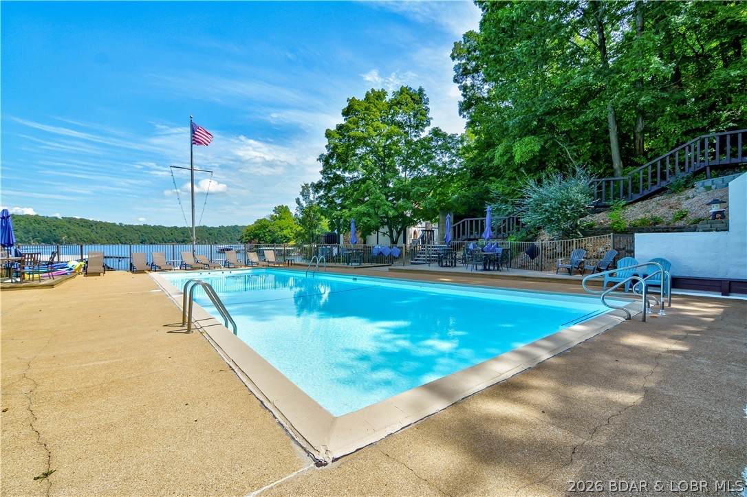 https://bt-photos.global.ssl.fastly.net/ozarks/orig_boomver_1_3585120-2.jpg