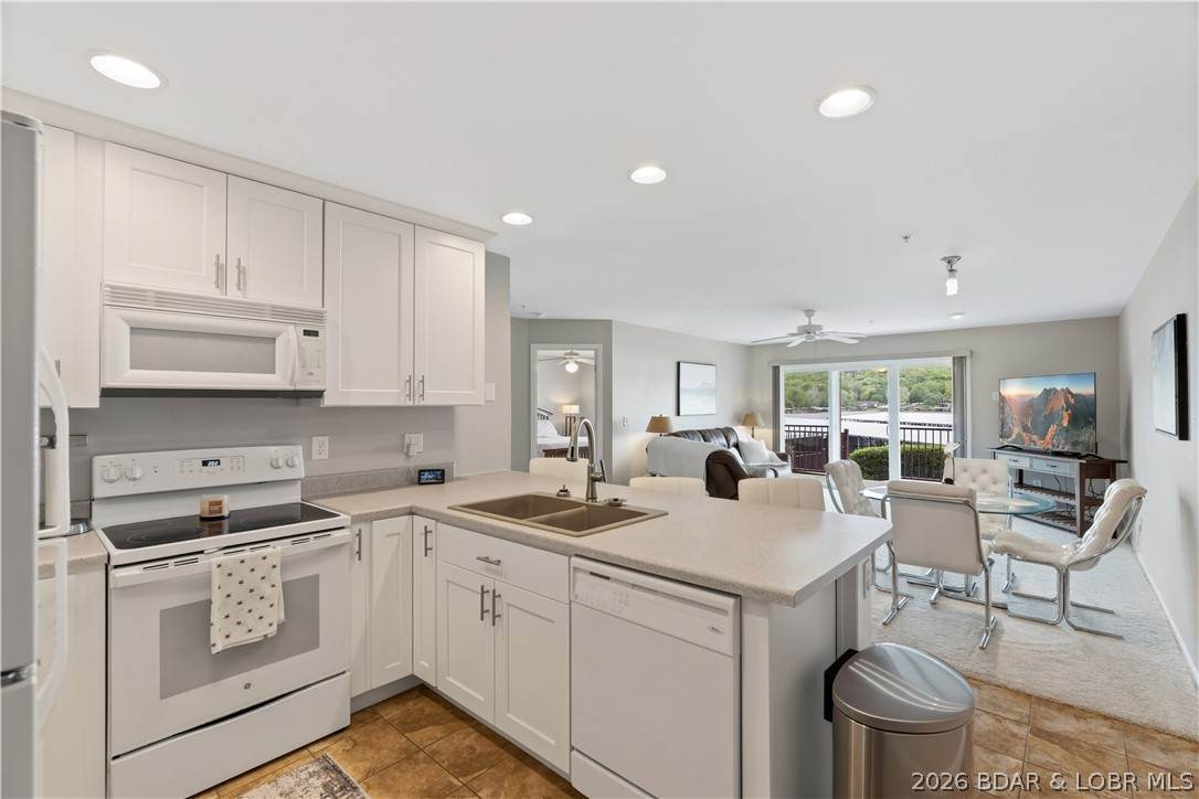 708 Clearwater Drive - Photo 1