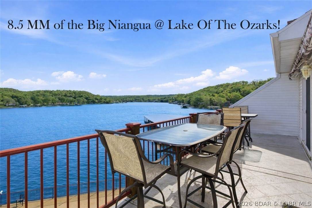 https://bt-photos.global.ssl.fastly.net/ozarks/orig_boomver_1_3586667-2.jpg