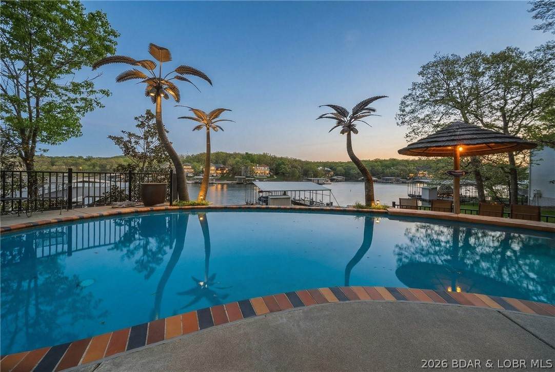 https://bt-photos.global.ssl.fastly.net/ozarks/orig_boomver_1_3586705-2.jpg