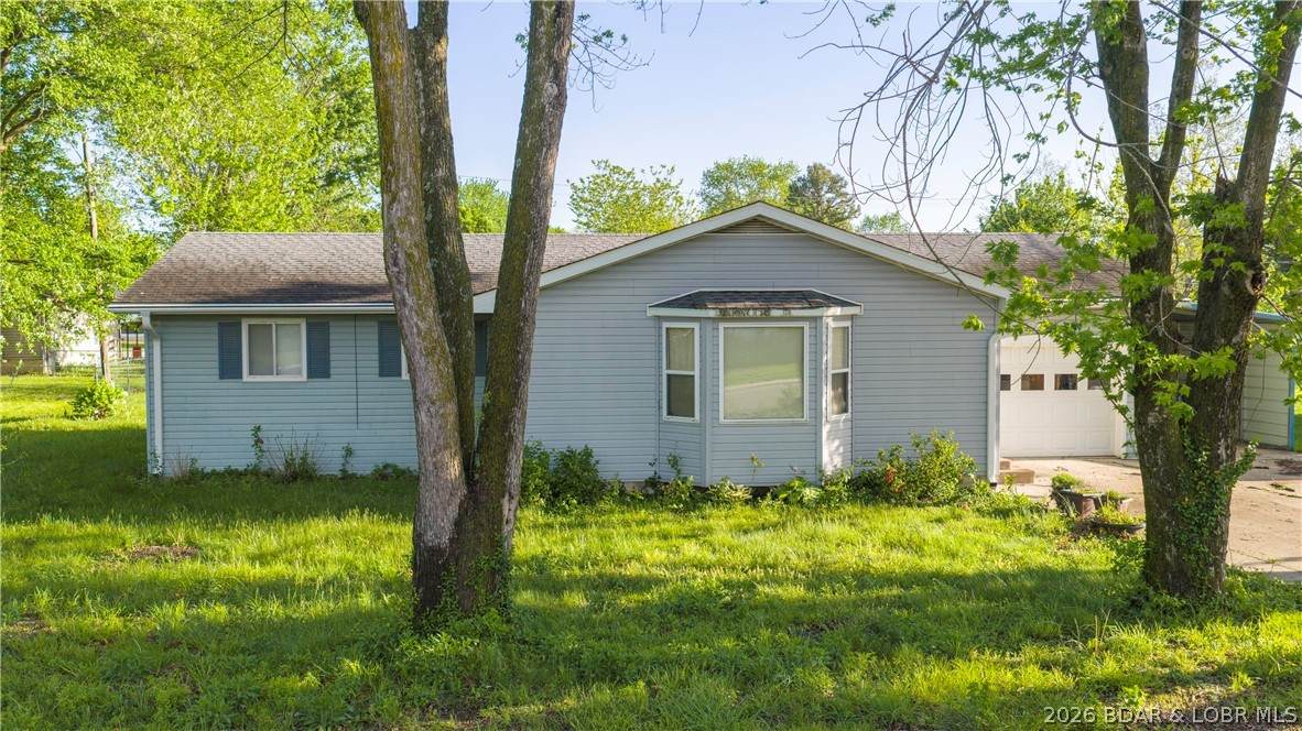 503 W 11th Street - Photo 1